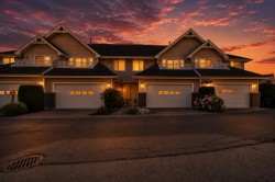 73-13918 58 Avenue Surrey, BC V3X 3N8