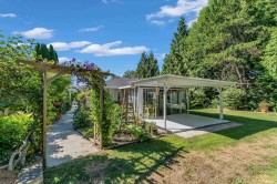 9079 144 Street Surrey, BC V3V 5Z9