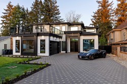10686 141a Street Surrey, BC V3T 4R7