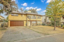 9012 145a Street Surrey, BC V3R 7Y4