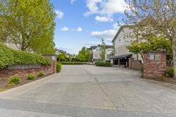 23-2450 161a Street Surrey, BC V3Z 8K4