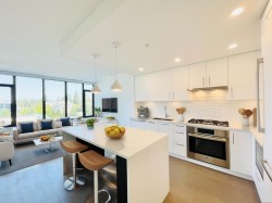 303-1588 Johnston Road  White Rock, BC V4B 0C5