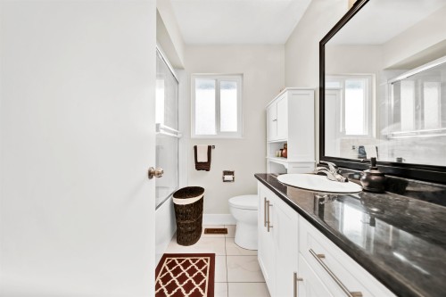 7681 115 Street, Delta, BC - Indoor Photo Showing Bathroom