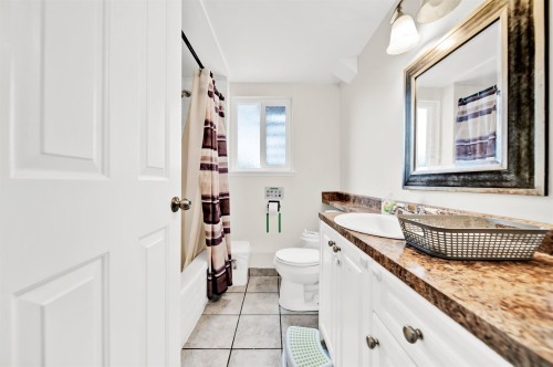 7681 115 Street, Delta, BC - Indoor Photo Showing Bathroom