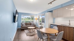 204-10688 140 Street Surrey, BC V3T 0M6