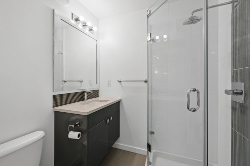 10421 Santa Monica Drive, Delta, BC - Indoor Photo Showing Bathroom