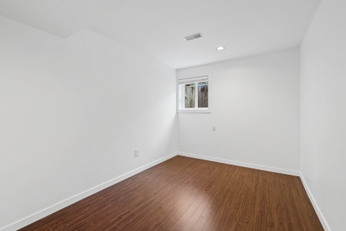 10421 Santa Monica Drive, Delta, BC - Indoor Photo Showing Other Room