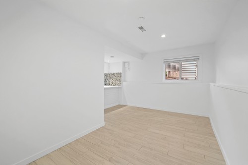 10421 Santa Monica Drive, Delta, BC - Indoor Photo Showing Other Room