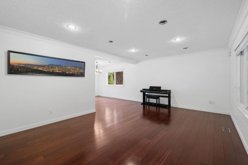 10421 Santa Monica Drive, Delta, BC - Indoor Photo Showing Other Room