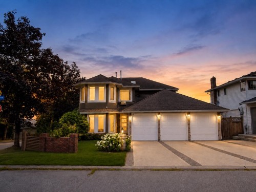 3017 Glendale Place  Abbotsford, BC V2S 7H1
