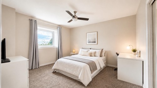 3017 Glendale Place, Abbotsford, BC - Indoor Photo Showing Bedroom