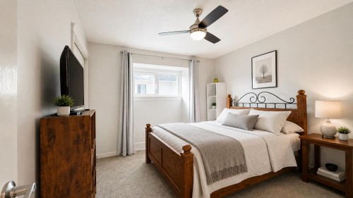 3017 Glendale Place, Abbotsford, BC - Indoor Photo Showing Bedroom