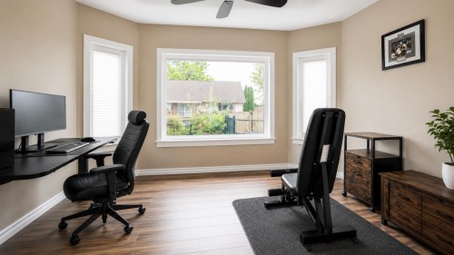 3017 Glendale Place, Abbotsford, BC - Indoor Photo Showing Office