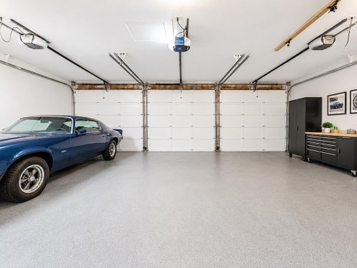 3017 Glendale Place, Abbotsford, BC - Indoor Photo Showing Garage