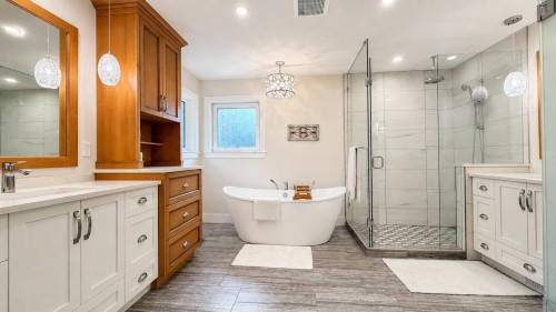 3017 Glendale Place, Abbotsford, BC - Indoor Photo Showing Bathroom