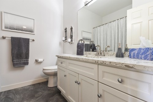 2764 St Moritz Way, Abbotsford, BC - Indoor Photo Showing Bathroom
