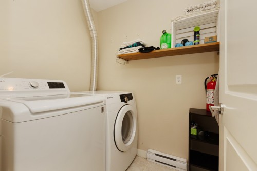 22-10595 Delsom Crescent, Delta, BC - Indoor Photo Showing Laundry Room