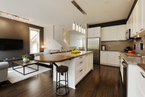22-10595 Delsom Crescent, Delta, BC - Indoor Photo Showing Kitchen With Upgraded Kitchen