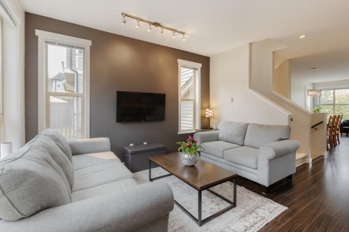 22-10595 Delsom Crescent, Delta, BC - Indoor Photo Showing Living Room