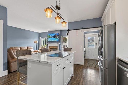 4337 Callaghan Crescent, Abbotsford, BC - Indoor Photo Showing Kitchen