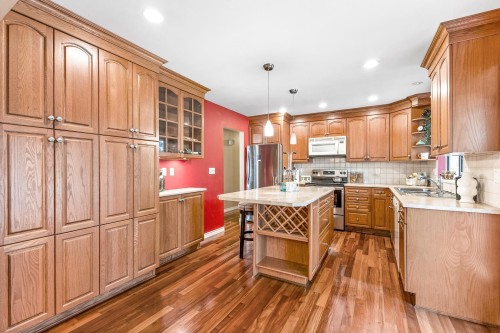 6457 Summit Crescent, Delta, BC - Indoor Photo Showing Kitchen