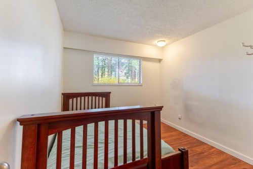 6457 Summit Crescent, Delta, BC - Indoor Photo Showing Bedroom