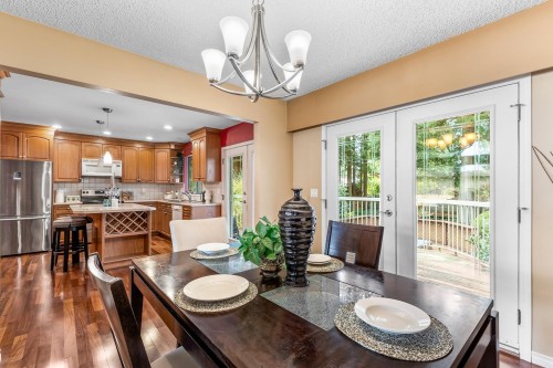 6457 Summit Crescent, Delta, BC - Indoor Photo Showing Dining Room