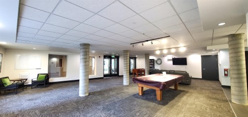 409-2242 Whatcom Road, Abbotsford, BC - Indoor Photo Showing Other Room