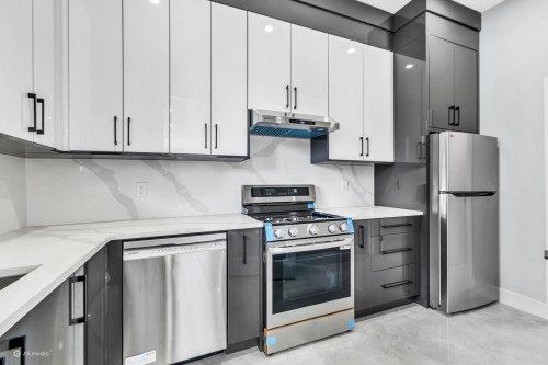 26668 Fraser Highway, Langley, BC - Indoor Photo Showing Kitchen
