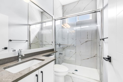 26668 Fraser Highway, Langley, BC - Indoor Photo Showing Bathroom