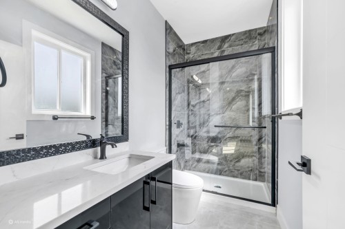 26668 Fraser Highway, Langley, BC - Indoor Photo Showing Bathroom