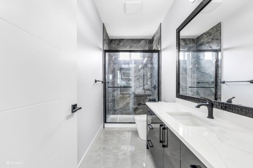 26668 Fraser Highway, Langley, BC - Indoor Photo Showing Bathroom