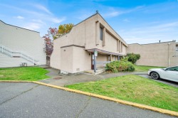 28-17702 60 Avenue Surrey, BC V3S 1V2