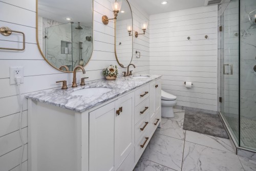9194 Wright Street, Langley, BC - Indoor Photo Showing Bathroom