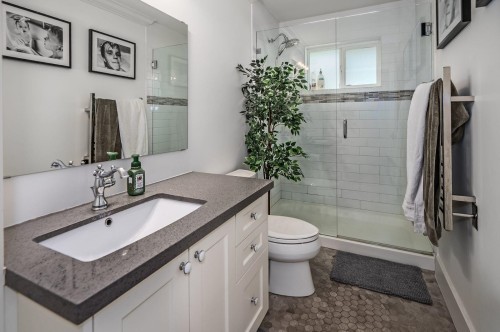 9194 Wright Street, Langley, BC - Indoor Photo Showing Bathroom