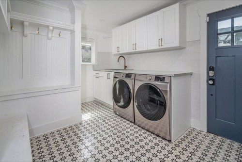 9194 Wright Street, Langley, BC - Indoor Photo Showing Laundry Room