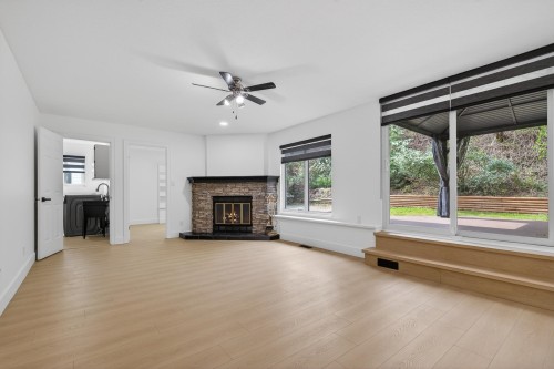 2359 Harper Drive, Abbotsford, BC - Indoor Photo Showing Living Room With Fireplace