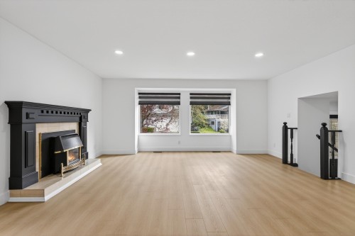 2359 Harper Drive, Abbotsford, BC - Indoor Photo Showing Living Room With Fireplace