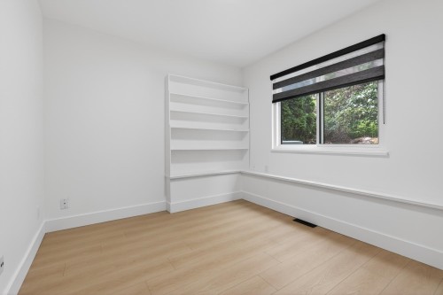 2359 Harper Drive, Abbotsford, BC - Indoor Photo Showing Other Room
