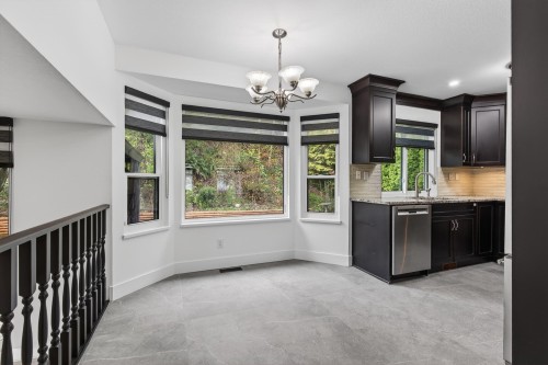 2359 Harper Drive, Abbotsford, BC - Indoor Photo Showing Kitchen