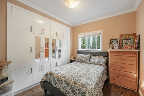 8032 Melburn Drive, Mission, BC - Indoor Photo Showing Bedroom