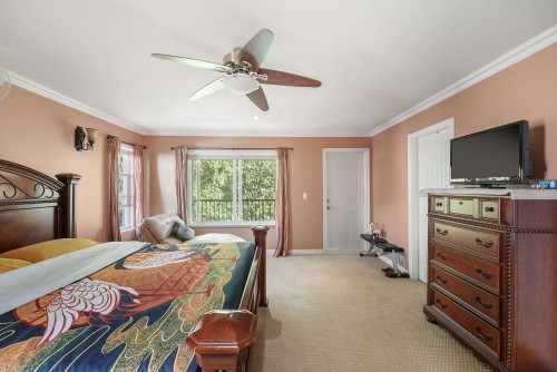 8032 Melburn Drive, Mission, BC - Indoor Photo Showing Bedroom
