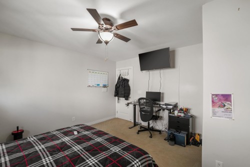 8032 Melburn Drive, Mission, BC - Indoor