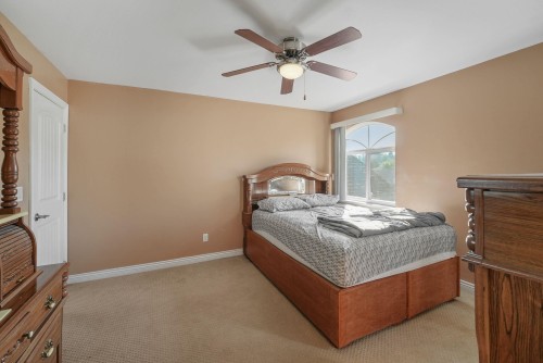 8032 Melburn Drive, Mission, BC - Indoor Photo Showing Bedroom