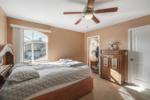 8032 Melburn Drive, Mission, BC - Indoor Photo Showing Bedroom