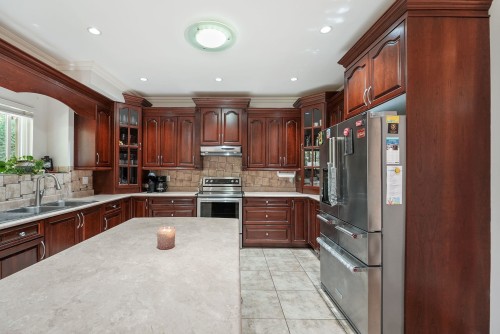 8032 Melburn Drive, Mission, BC - Indoor Photo Showing Kitchen With Double Sink