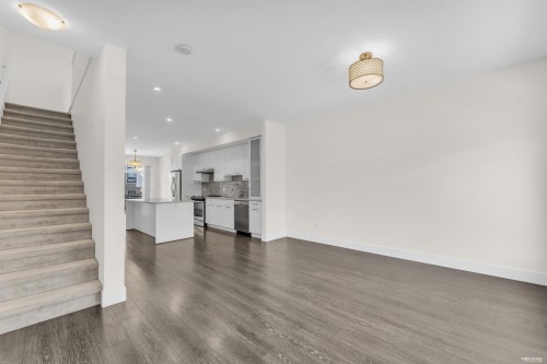 11-9989 Barnston Drive E, Surrey, BC - Indoor