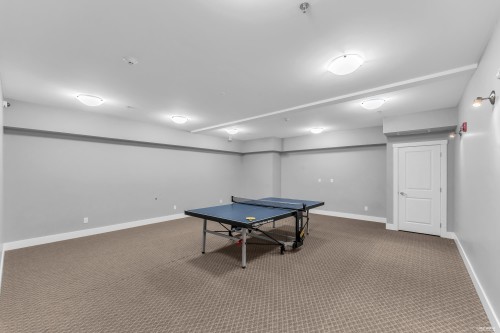 11-9989 Barnston Drive E, Surrey, BC - Indoor Photo Showing Other Room