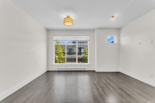 11-9989 Barnston Drive E, Surrey, BC - Indoor Photo Showing Other Room