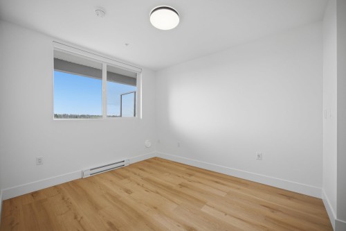 507-20769 Fraser Highway, Langley, BC - Indoor Photo Showing Other Room
